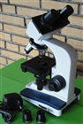 2 microscopes in one (duo-scope)