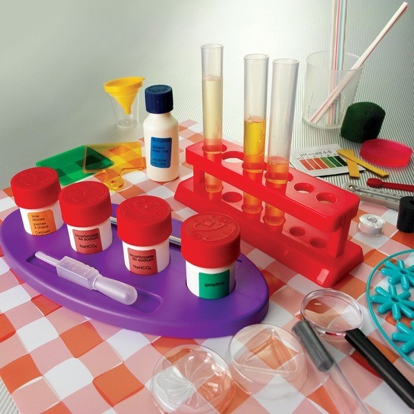 Chemistry kit with 120 activities Chemistry kit with 120 activities